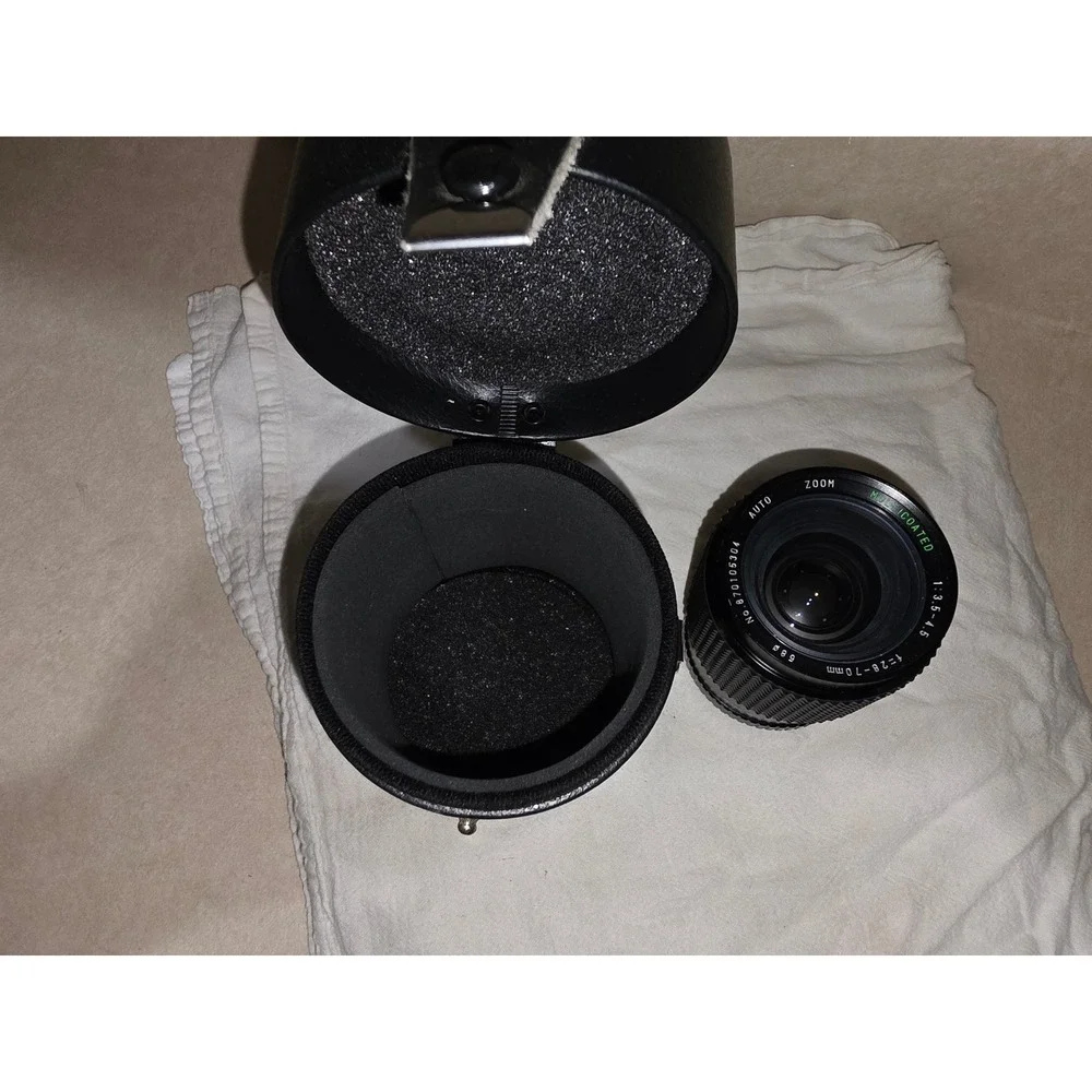 Sears 28-70mm f3.5-4.5Auto Zoom Macro Lens Minolta MD Mount with Case202.7377200